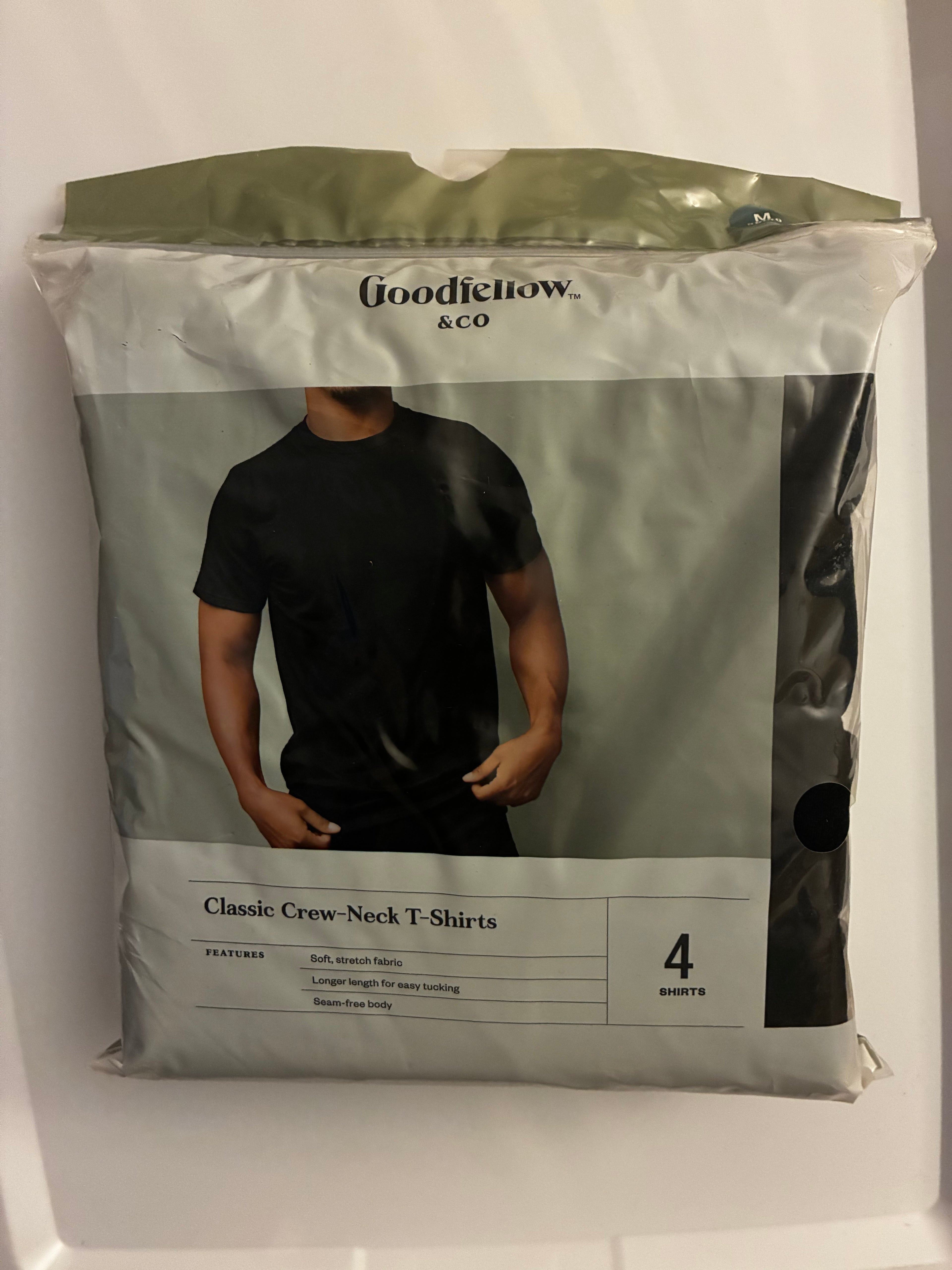 Goodfellow & Co Mens Classic Crew Neck T Shirts Black 38/40 4 Pack