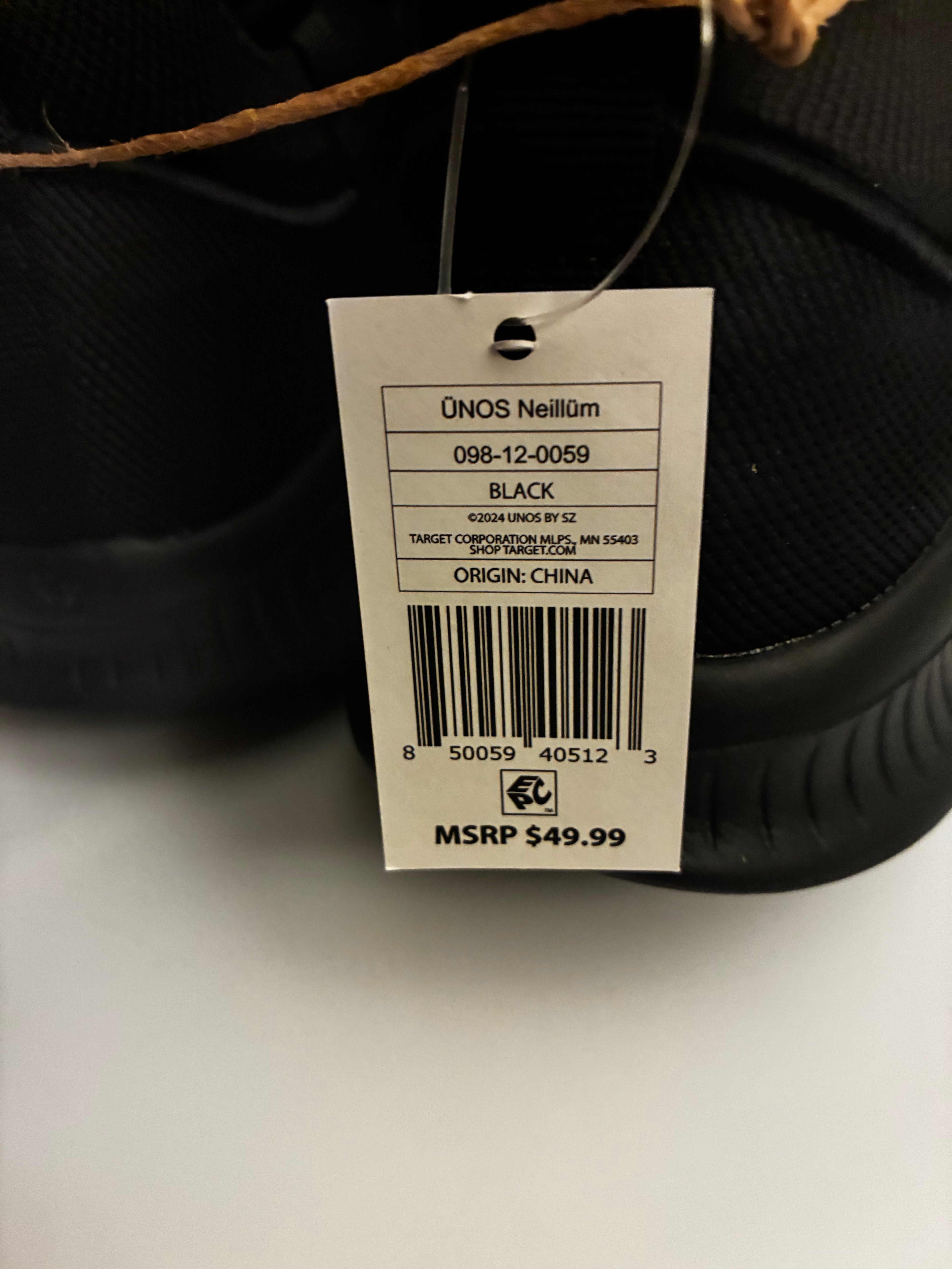 UNOS BY SZ Adult Sneakers