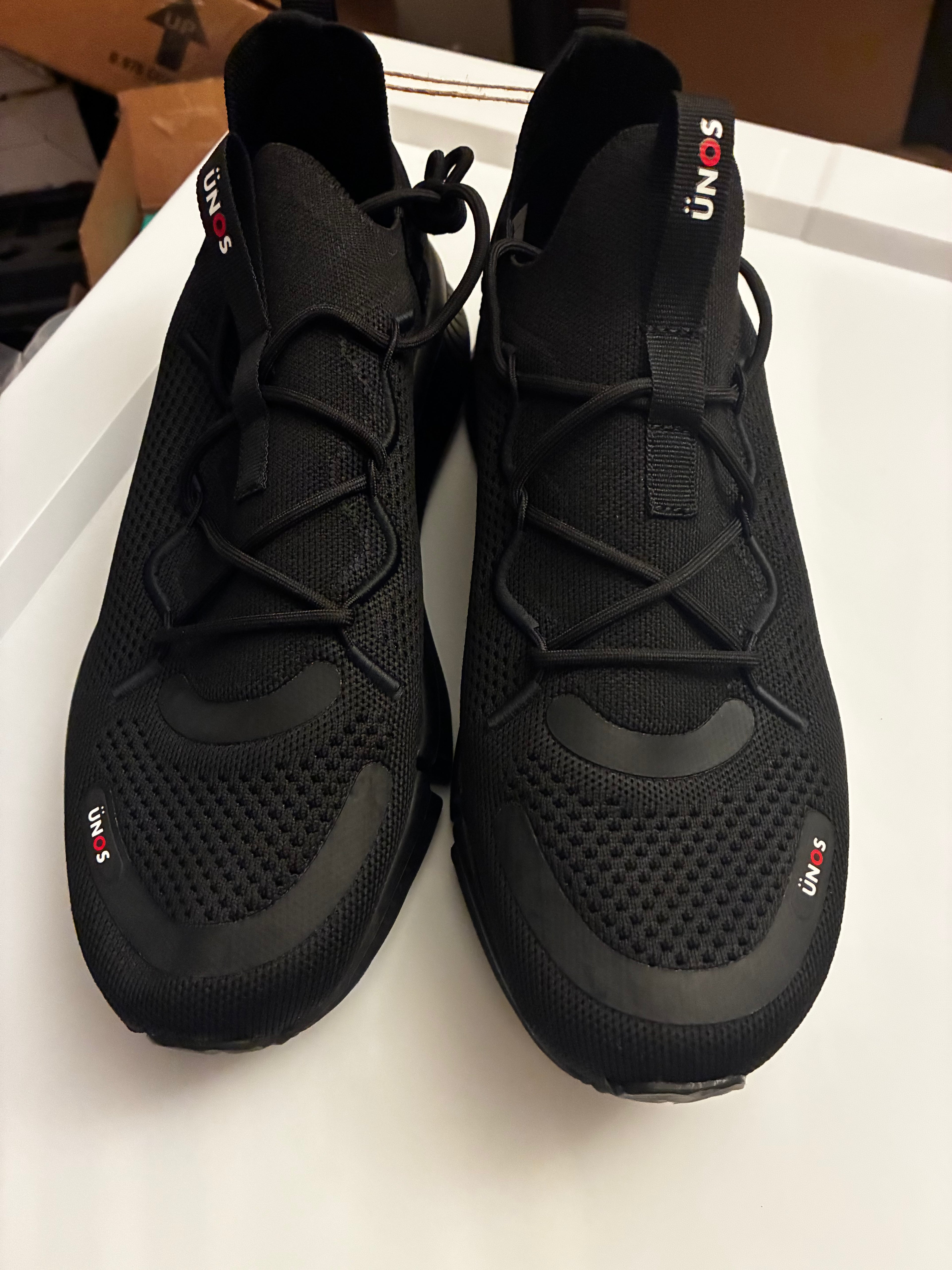 UNOS BY SZ Adult Sneakers
